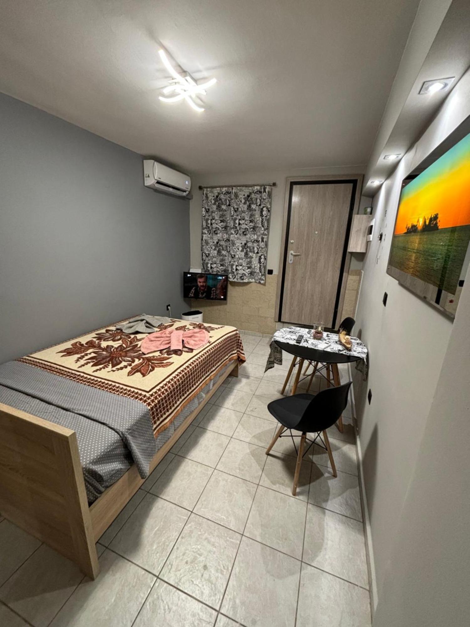 Jordans Room 12 سالونيك المظهر الخارجي الصورة